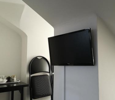 Pettits House | Havering Hotel