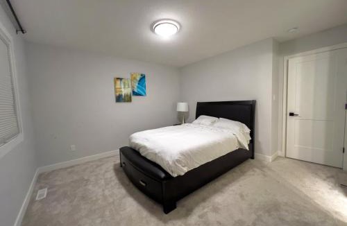Regina Apartment | Havilah's Place Regina