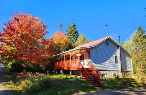 Lac-Swell Ski Chalet | Havre de détente avec foyer et spa
