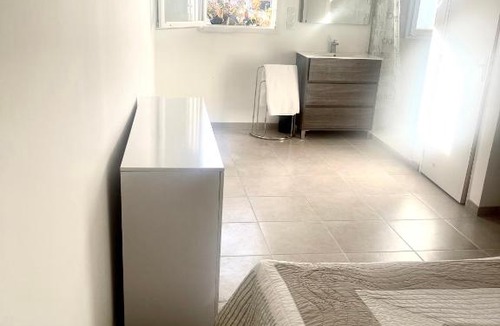 Montaren-et-Saint-Mediers Apartment | Havre de paix