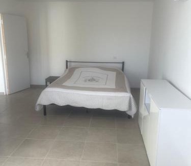 Montaren-et-Saint-Mediers Apartment | Havre de paix