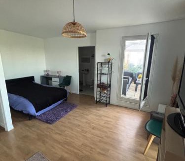 Montigny-le-Bretonneux Apartment | Havre de paix