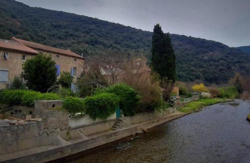 Les Ilhes House | Havre de paix au pied de la montagne