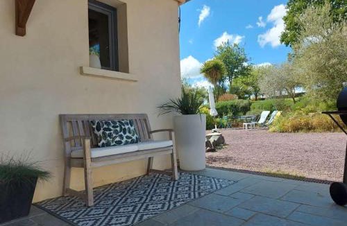 Le Rheu Bed & Breakfast | Havre de paix et jardin tropical. Chambre privée