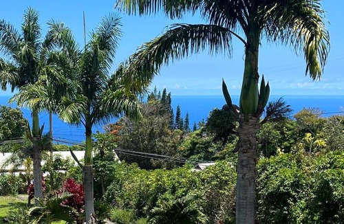 Honalo House | Hawaii Getaway