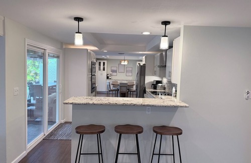 Portlock House | Hawaii Kai ~ Central Location ~ Oahu Perfection!