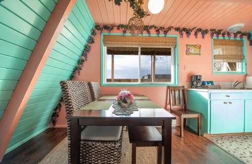 Ocean Shores Villa | Hawaiian 2-story Beach Villa