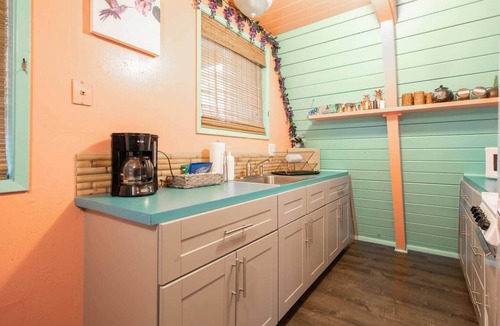 Ocean Shores Villa | Hawaiian 2-story Beach Villa