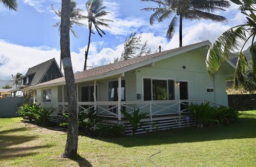 Punaluu House | Hawaiian Beachfront House