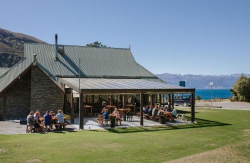 Lake Hawea Hotel | Hawea Hotel