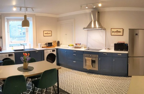 Hawick Apartment | Hawick Central, cosy stylish flat with log burner.