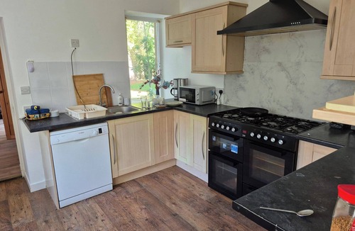 Hawick House | Hawick - House - Sleeps 9 - Hot Tub