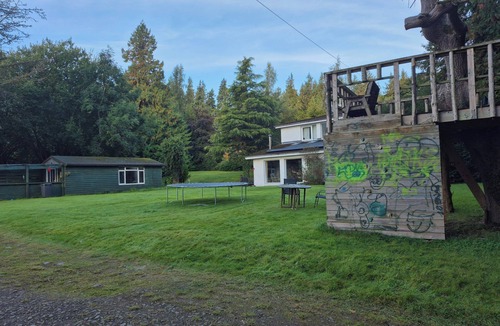 Hawick House | Hawick - House - Sleeps 9 - Hot Tub