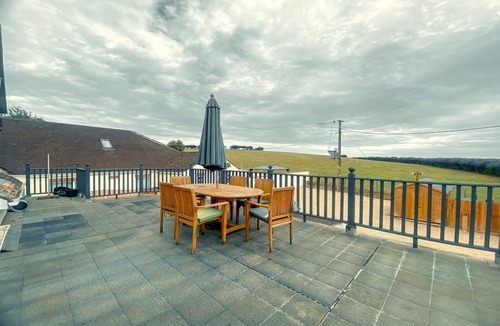 West Knoyle Apartment | Hawk House | Standard Double