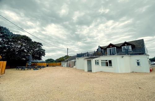 West Knoyle Apartment | Hawk House | Standard Double