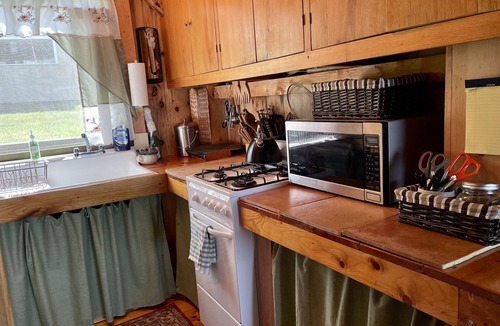 Cooperstown Cottage | Hawk Nest - Lakefront - Beach - Sunsets - Fire Ring!