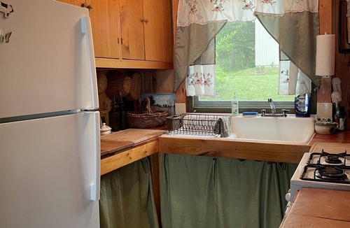 Cooperstown Cottage | Hawk Nest - Lakefront - Beach - Sunsets - Fire Ring!