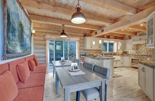 Cascade-Chipita Park Cabin | Hawk's Landing | A Refined Modern Mountain Escape