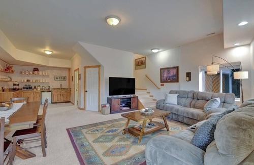 Cascade-Chipita Park Cabin | Hawk's Landing | A Refined Modern Mountain Escape