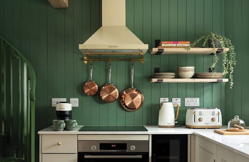 Alton House | Hawk's Ledge - Otium Wine Estate