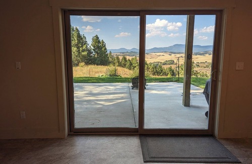 Moscow House | Hawk's NestnEntire 1650 Sqft lower level.