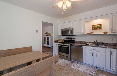 Iowa City House | Hawkeye Haven | Garage | 4 Bd 2 Ba| Sleeps 8