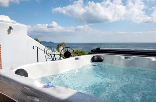 Portwrinkle House | Hawkins Cottage with Hot Tub
