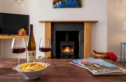 Portwrinkle House | Hawkins Cottage with Hot Tub