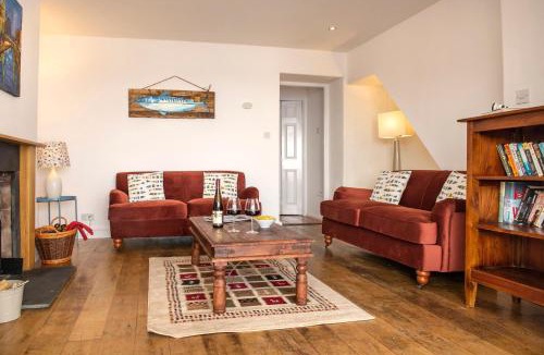 Portwrinkle House | Hawkins Cottage with Hot Tub