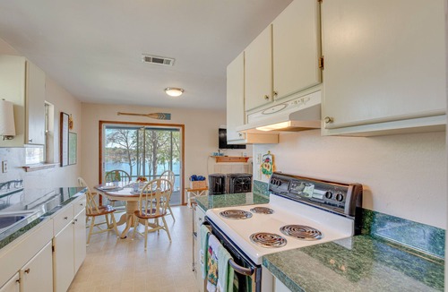 Hawkins Cabin | Hawkins Vacation Rental w/On-Site Lake Access!
