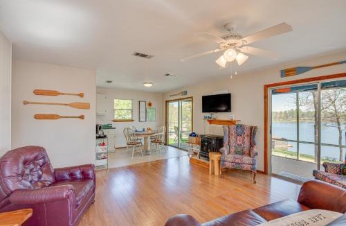 Hawkins House | Hawkins Vacation Rental w/On-Site Lake Access!