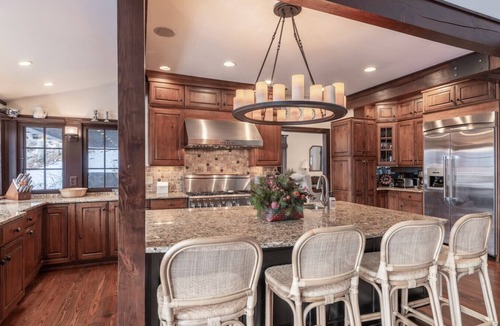 Valle Crucis House | Hawk’s Landing | Hot Tub, Views & Game Room