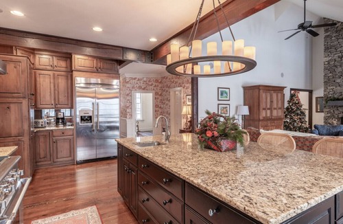 Valle Crucis House | Hawk’s Landing | Hot Tub, Views & Game Room