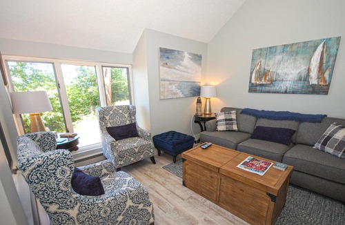 Maple City Hotel | Hawks Nest 64