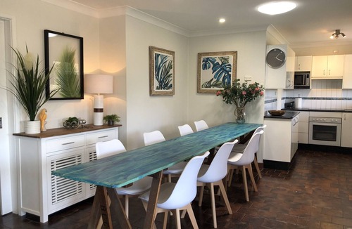 Hawks Nest House | Hawks Nest Forest House with a Pool