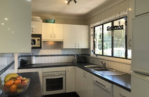 Hawks Nest House | Hawks Nest Forest House with a Pool