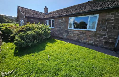 Longnor House | Hawksbridge Bungalow