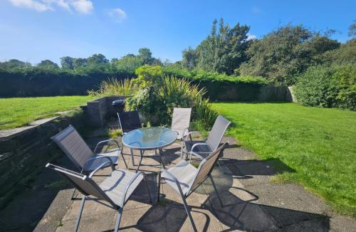 Longnor House | Hawksbridge Bungalow