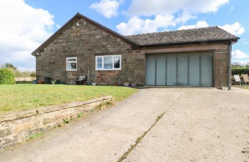 Longnor House | Hawksbridge Bungalow