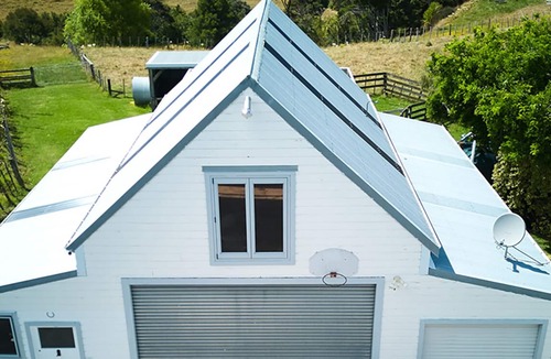 Ratana Apartment | Hawkstone Hideaway - Your Peaceful Getaway