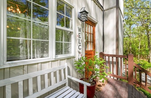 Hawley House | Hawley Hideaway! Sauna, Fire Pit, 5 Min to Lake Wallenpaupack