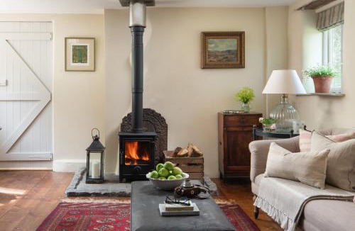 Sticklepath House | Hawthorn Cottage at Collihole