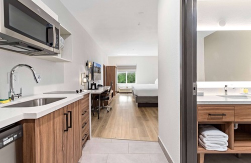 Port Arthur Hotel | Hawthorn Extended Stay by Wyndham Port Arthur