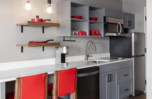 Williston North Hotel | Hawthorn Extended Stay by Wyndham Williston Burlington