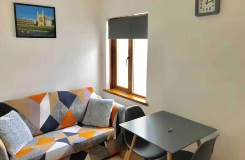 Cambridge Apartment | Hawthorn Guesthouse Studio 2