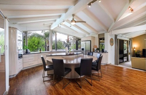 Hawthorndene House | Hawthorndene Masterpiece + Squash Court + Pool