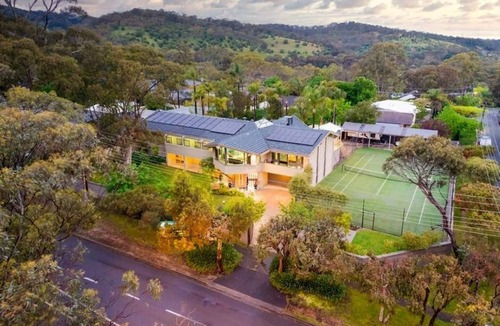 Hawthorndene House | Hawthorndene Masterpiece + Squash Court + Pool