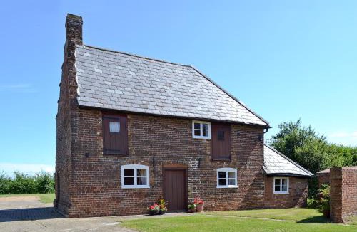 Preston House | Hawthorne Cottage - Py8