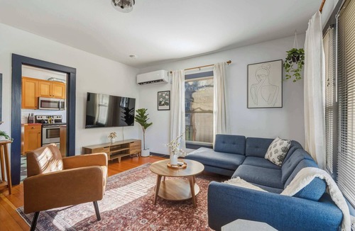 Belmont House | Hawthorne District Gem: Walk to Everything