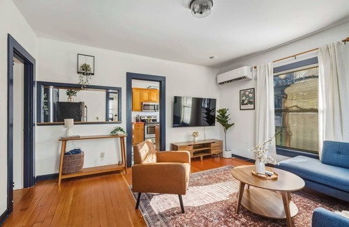 Belmont House | Hawthorne District Gem: Walk to Everything